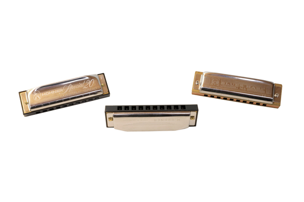 Hohner_harmonicas_used_in_Shakira27s_studio_and_tours.jpg