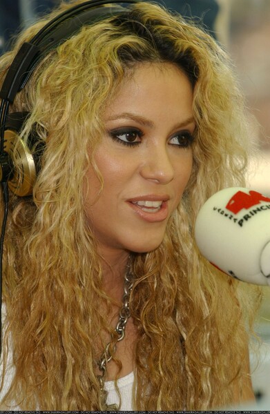 406489_10_celebs.jpg