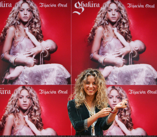 SPAIN-COLOMBIA-SHAKIRA-18_tag.jpg