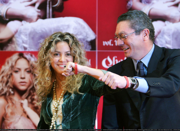 SPAIN-COLOMBIA-SHAKIRA-R-51_tag.jpg
