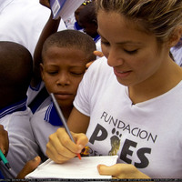 COLOMBIA-SHAKIRA-PIES_DE-32_tag.jpg