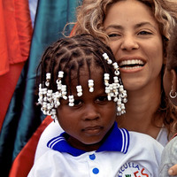 COLOMBIA-SHAKIRA-PIES_DE-67_tag.jpg