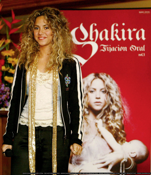 shakira5_tag.jpg