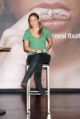 R0122-ShakiraPres56429.jpg