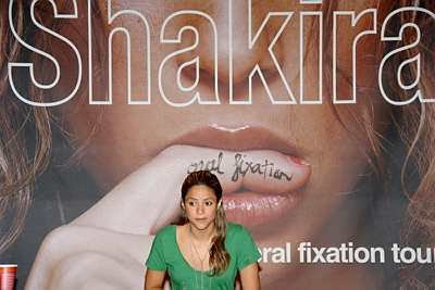 R0122-ShakiraPres56437.jpg