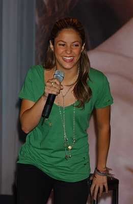 SS013-Shakira101_428_PI_SS.jpg