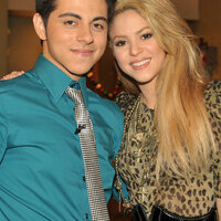 091214_da_ganadorshakira_t.jpg