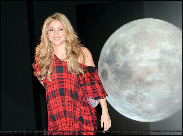 SM_Shakira_280909_28429.jpg