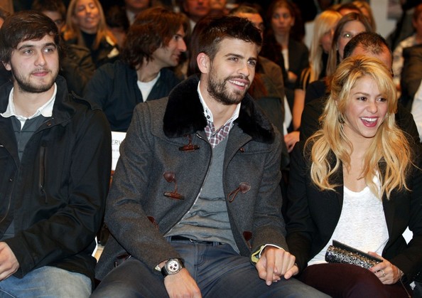 Shakira2BShakira2BGerard2BPique2BDos2BVidas2Bo73WnT43FJWl.jpg