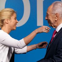 Shakira2BPop2BStar2BShakira2BMeets2BIsraeli2BPresident2BYSZ1dRDAqP2l.jpg