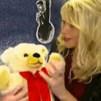 shakira_ensena_barriga_de_embarazo_en_una_television_alemana__182328197_377x580.jpg