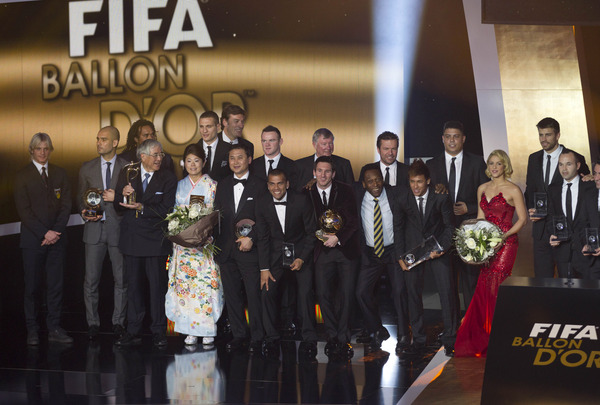 28521_Shakira_FIFA_Ballon_d_Or_Gala_2011_in_Zurich_Switzerland_January_9_2012_005_122_146lo.jpg