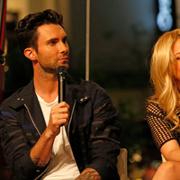 Shakira_EXTRA_show_283529.jpg