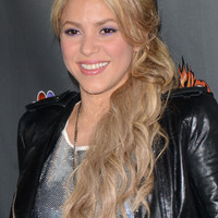 Shakira_NBC_Premiere_28429~0.jpg