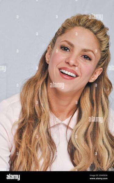 shakira-at-the-hollywood-foreign-press-association-press-conference-for-zootopia-held-in-beverly-hills-ca-on-february-17-2016-2EWDD36.jpg