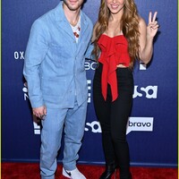 nick-jonas-shakira-dance-together-in-dancing-with-myself-teaser-27.jpg