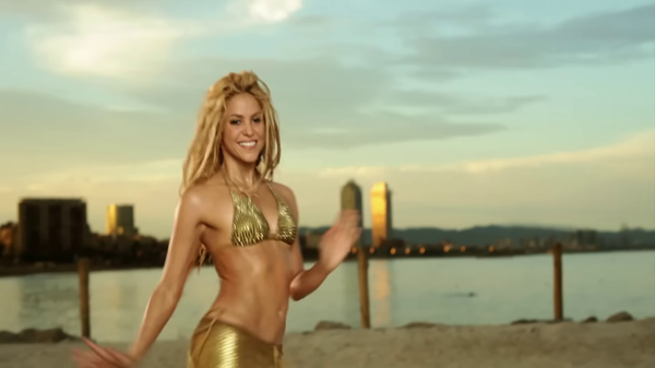 Loca_Dizzee_www_shakirafrance_fr_00094.png
