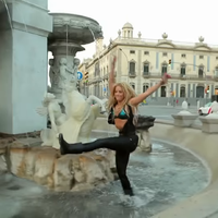 Loca_Dizzee_www_shakirafrance_fr_00095.png