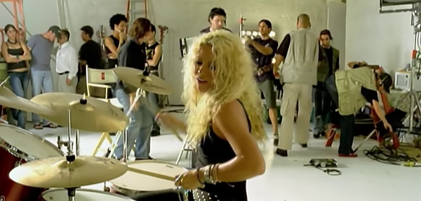 QMQT_www_shakirafrance_fr_00061.png