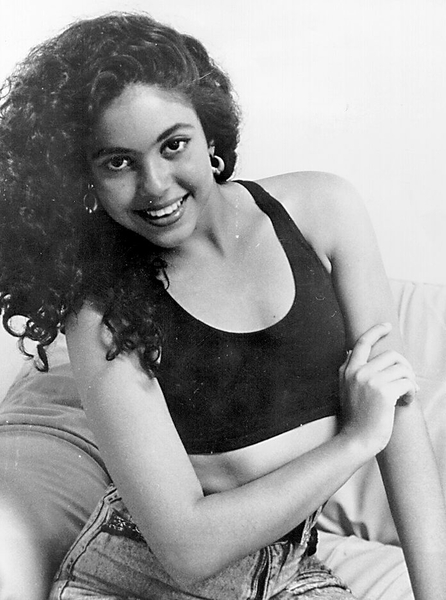 shakira_2-1994_eduardo_herran.jpg