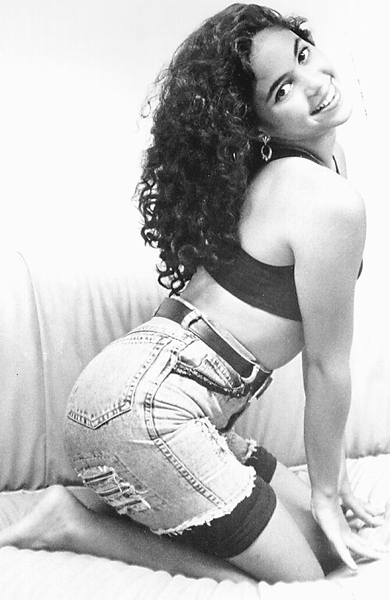 shakira_3_-1994.jpg