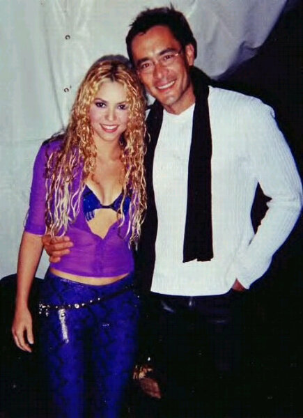 Shakira_en_Backstage_del_concierto_En_Argentina_28Tour_anfibio29.jpg