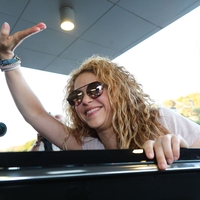shakira_0006.jpg