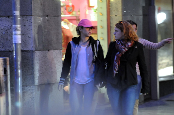 Shakira_Errands_28829.jpg