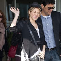 shakira-paris-03272013-04-675x900.jpg