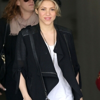 shakira-paris-03272013-11-675x900.jpg