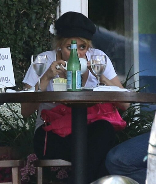 Shakira2BShakira2BSpending2BDay2BFred2BSegal2BwJ_1mFpUZuCx.jpg