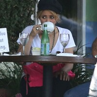 Shakira2BShakira2BSpending2BDay2BFred2BSegal2Bynqgnk-21rjx.jpg