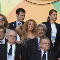 02shakira-confe998at.jpg