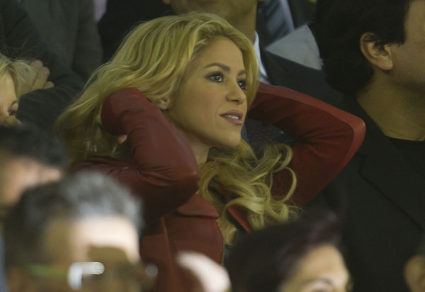 04332_Shakira_supportingGerardPiqueafterhisteamlostagainstRealMadridintheCopaDelReyfinalinValenciaApril202011_By_oTTo15_122_380lo.jpg