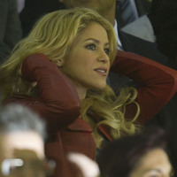 04332_Shakira_supportingGerardPiqueafterhisteamlostagainstRealMadridintheCopaDelReyfinalinValenciaApril202011_By_oTTo15_122_380lo.jpg
