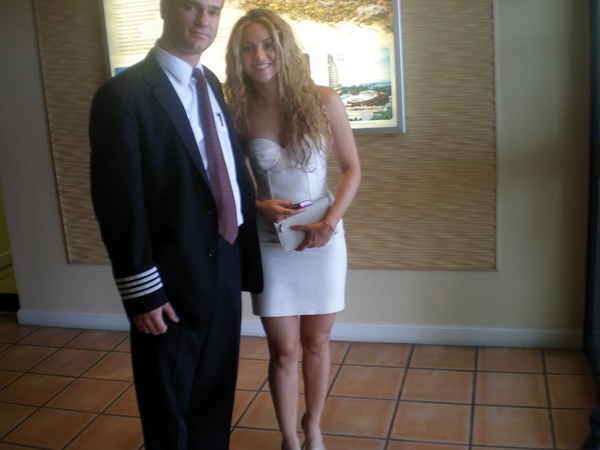 shakira_en_la_boda_de_Tim_Mitchell__Miami_28Abril_17_2_00929.jpg
