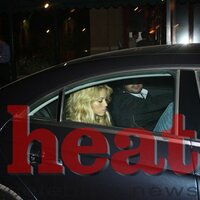 Shakira2_1_jpg_618x999_q85.jpg