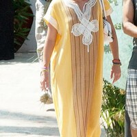 shakira072210_28329.jpg