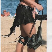 Shakira_In_Touch_Germany_26_08_2010_001.jpg