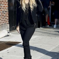 shakira0923103.jpg
