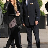 shakira-111610-3.jpg