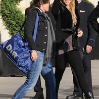 shakira-111610-5.jpg