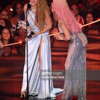 2__BEST_COLLAB_GETTY_286329.jpg