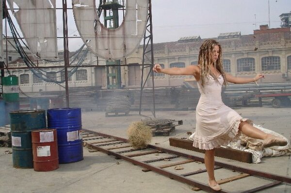 shakira-1.jpg