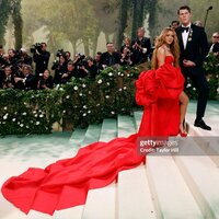 met_gala_tagged_2811629.jpg