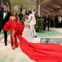 met_gala_tagged_2813429.jpg