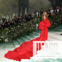 met_gala_tagged_2817329.jpg