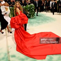met_gala_tagged_286129.jpg