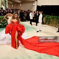 met_gala_tagged_286329.jpg