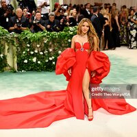 met_gala_tagged_286429.jpg